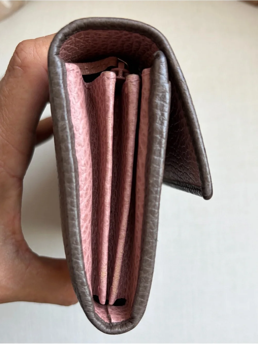 GUCCI brown/pink pebbled leather long wallet
